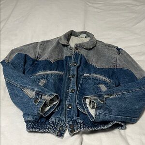 RARE VINTAGE!! 80’s GUESS DENIM JACKET